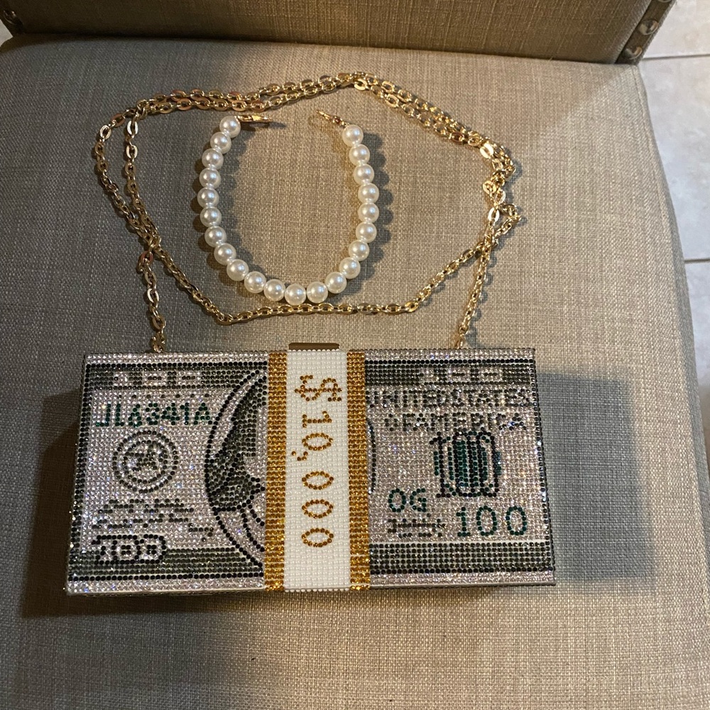 NWOT Crystal 100 Dollar Bill Clutch Handbag